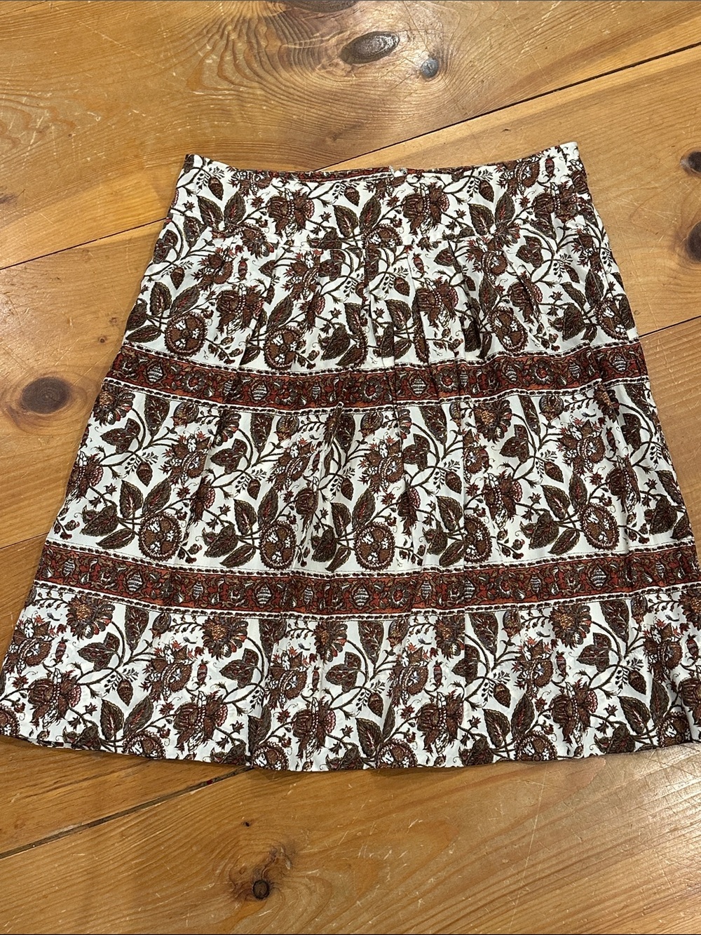 Banana Republic Boho floral 100% Silk Skirt